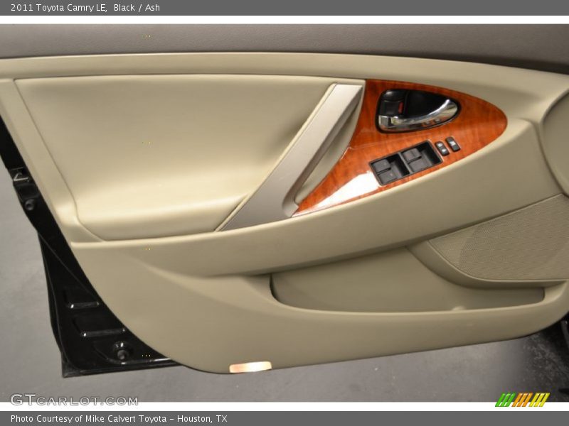 Black / Ash 2011 Toyota Camry LE
