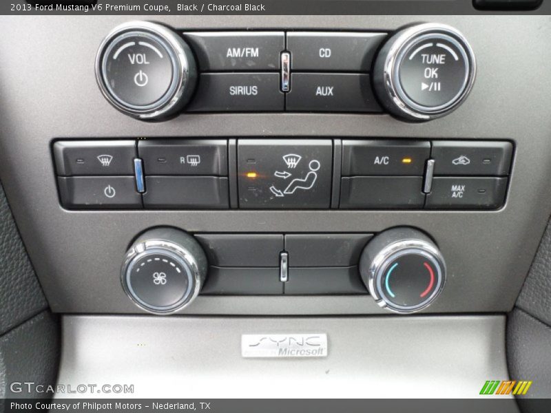 Controls of 2013 Mustang V6 Premium Coupe