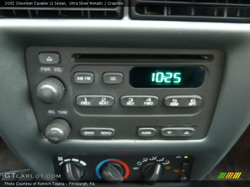 Ultra Silver Metallic / Graphite 2002 Chevrolet Cavalier LS Sedan