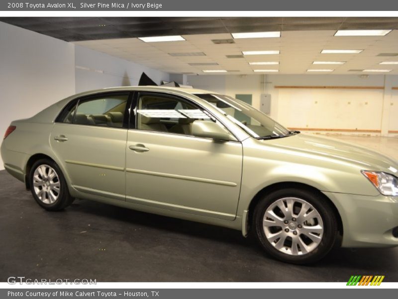 Silver Pine Mica / Ivory Beige 2008 Toyota Avalon XL