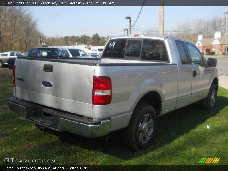 Silver Metallic / Medium Flint Grey 2005 Ford F150 XLT SuperCab