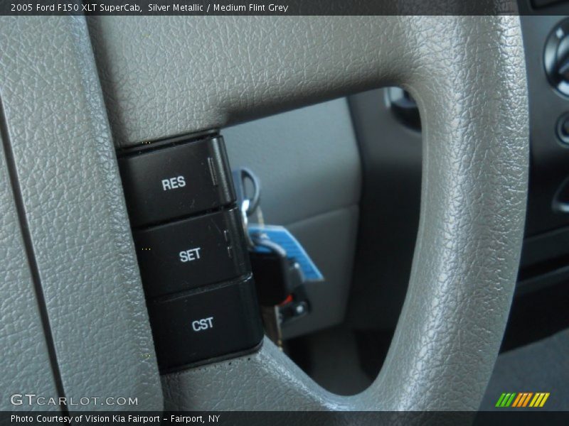 Silver Metallic / Medium Flint Grey 2005 Ford F150 XLT SuperCab