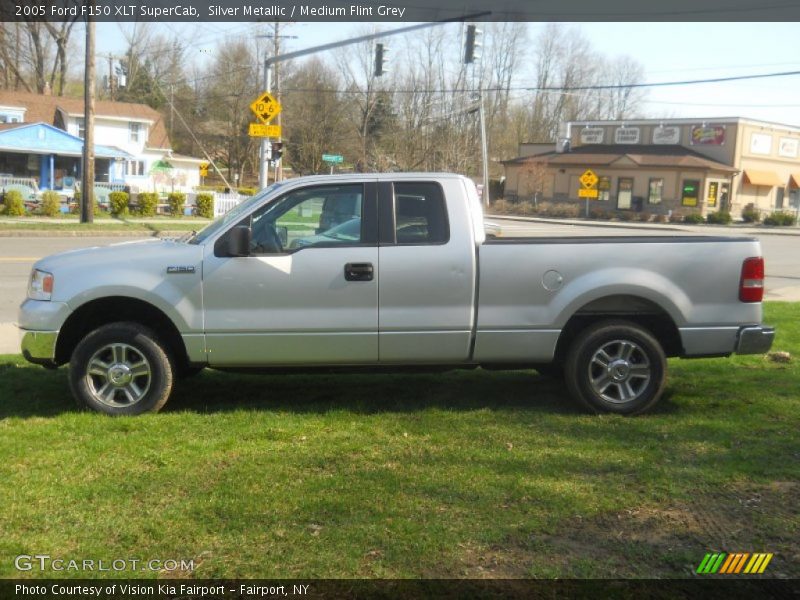 Silver Metallic / Medium Flint Grey 2005 Ford F150 XLT SuperCab