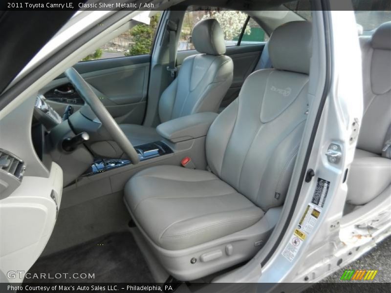 Classic Silver Metallic / Ash 2011 Toyota Camry LE