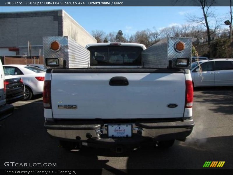 Oxford White / Black 2006 Ford F350 Super Duty FX4 SuperCab 4x4