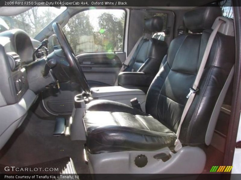 Oxford White / Black 2006 Ford F350 Super Duty FX4 SuperCab 4x4
