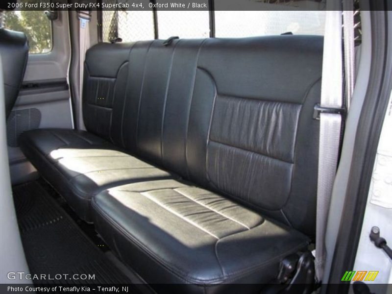 Oxford White / Black 2006 Ford F350 Super Duty FX4 SuperCab 4x4
