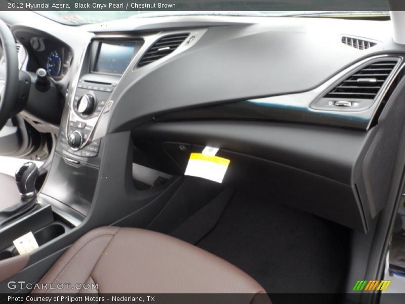 Dashboard of 2012 Azera 