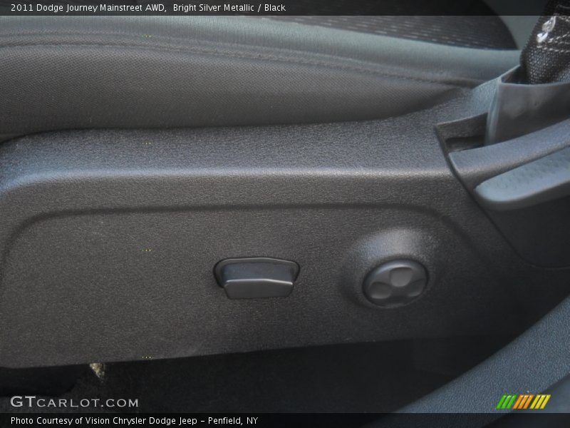 Bright Silver Metallic / Black 2011 Dodge Journey Mainstreet AWD