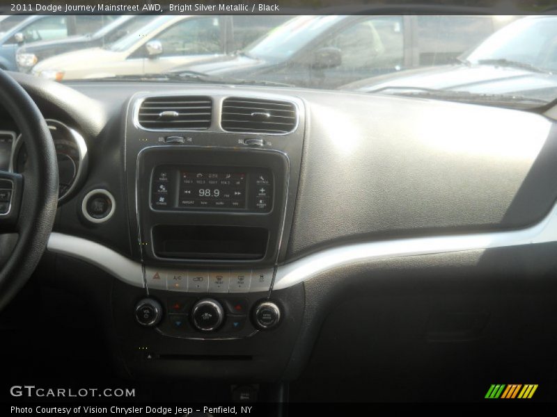 Bright Silver Metallic / Black 2011 Dodge Journey Mainstreet AWD