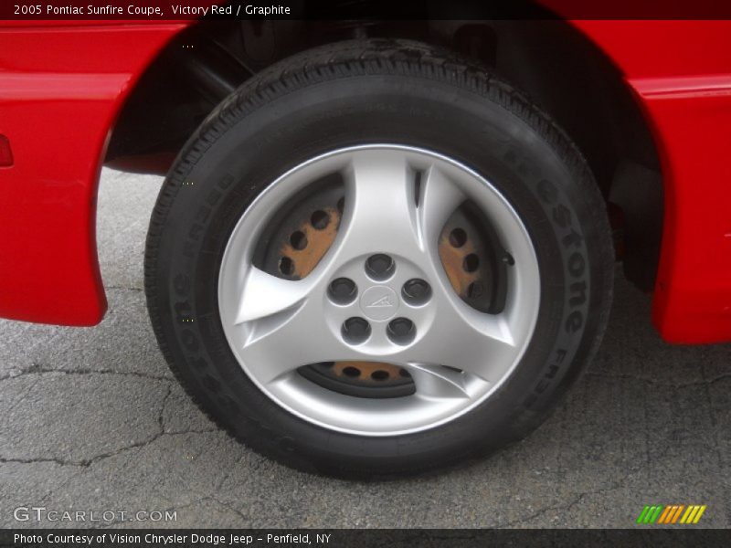Victory Red / Graphite 2005 Pontiac Sunfire Coupe