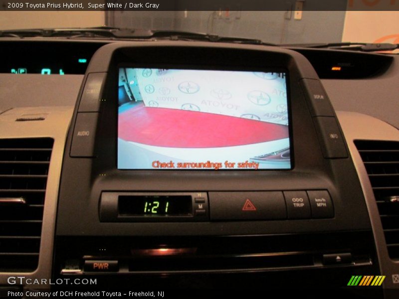 Super White / Dark Gray 2009 Toyota Prius Hybrid
