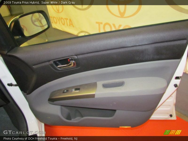 Super White / Dark Gray 2009 Toyota Prius Hybrid