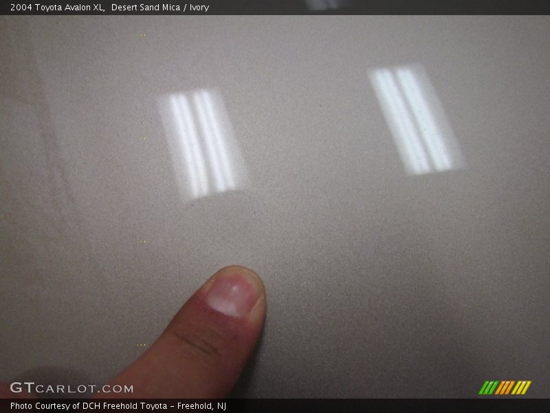 Desert Sand Mica / Ivory 2004 Toyota Avalon XL