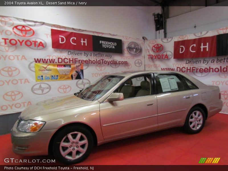 Desert Sand Mica / Ivory 2004 Toyota Avalon XL
