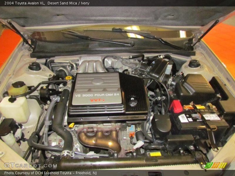 Desert Sand Mica / Ivory 2004 Toyota Avalon XL