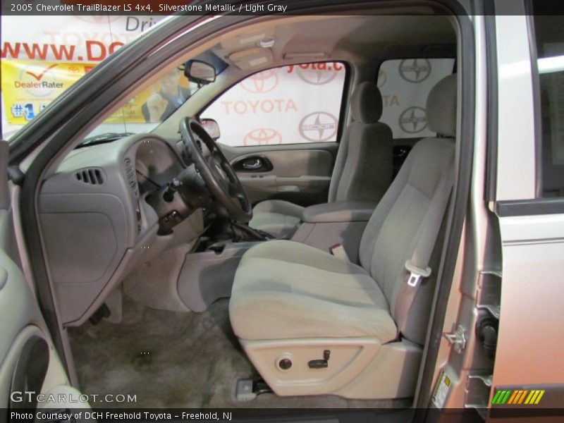 Silverstone Metallic / Light Gray 2005 Chevrolet TrailBlazer LS 4x4