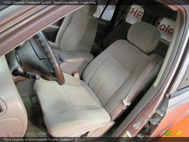Silverstone Metallic / Light Gray 2005 Chevrolet TrailBlazer LS 4x4