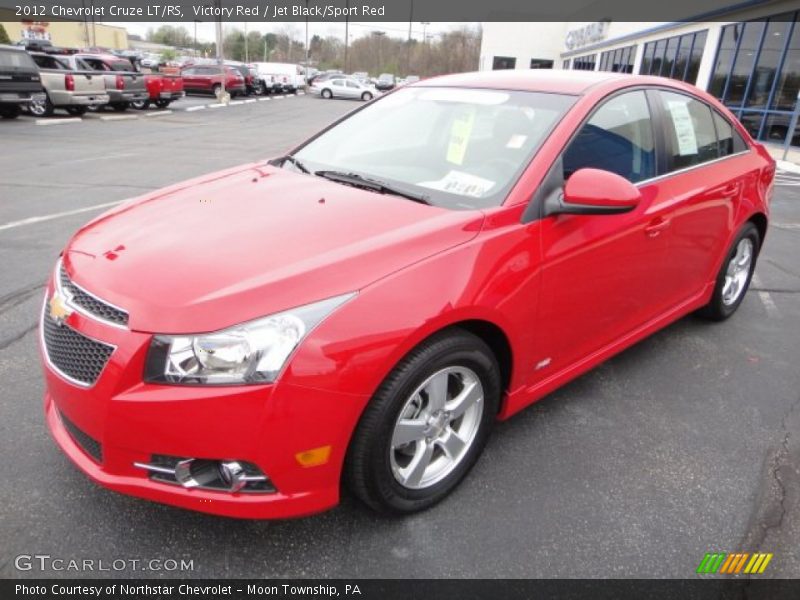 Front 3/4 View of 2012 Cruze LT/RS