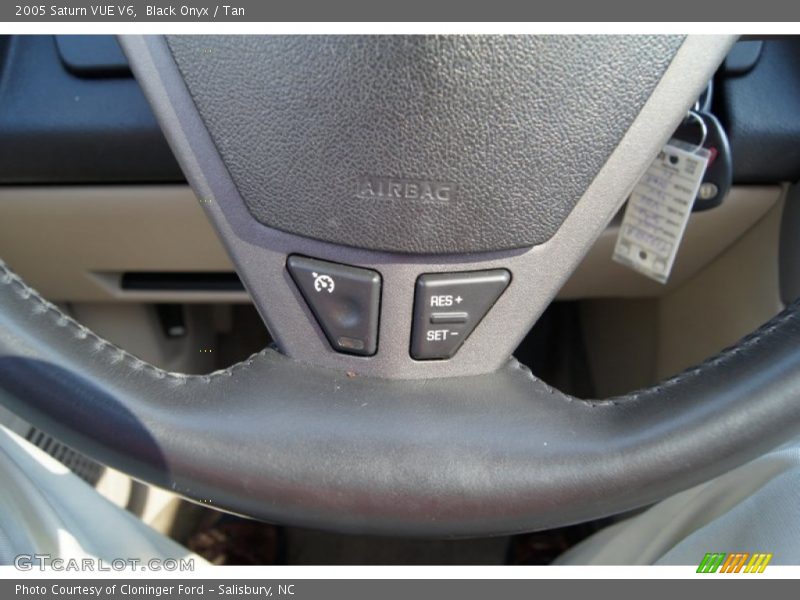 Black Onyx / Tan 2005 Saturn VUE V6