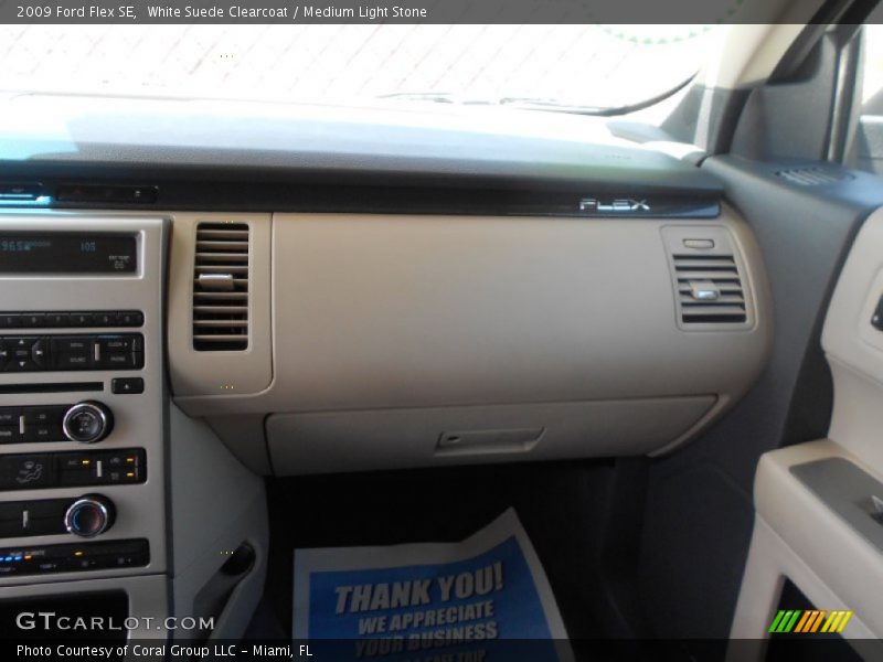 White Suede Clearcoat / Medium Light Stone 2009 Ford Flex SE