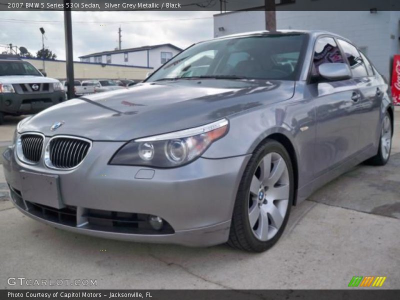 Front 3/4 View of 2007 5 Series 530i Sedan