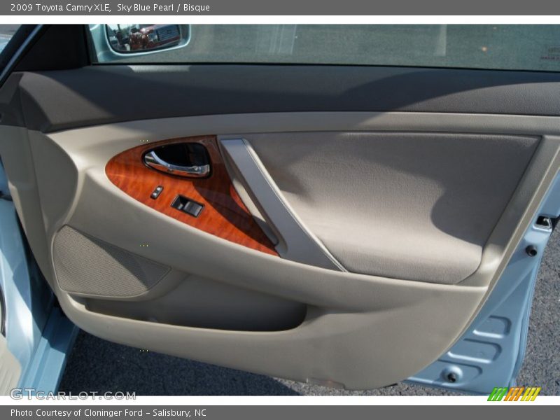 Sky Blue Pearl / Bisque 2009 Toyota Camry XLE