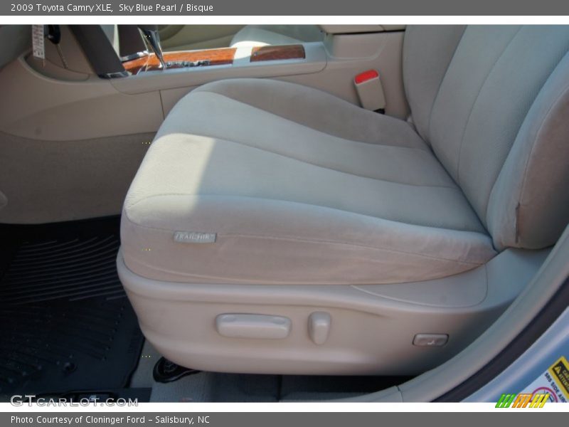 Sky Blue Pearl / Bisque 2009 Toyota Camry XLE