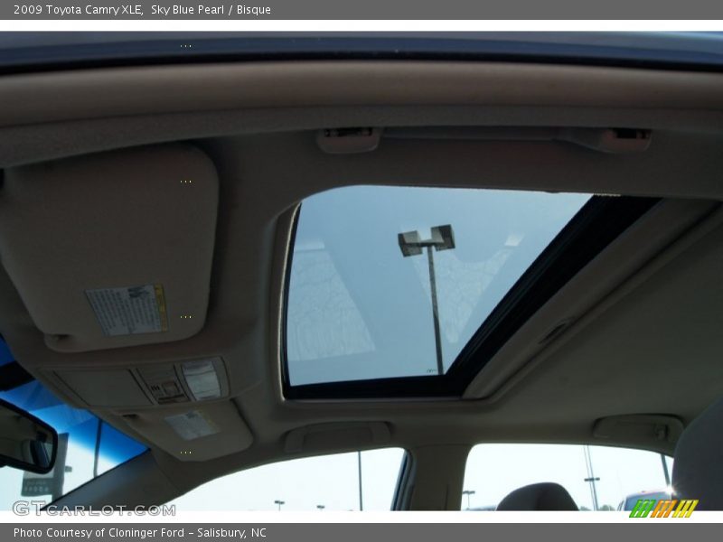 Sky Blue Pearl / Bisque 2009 Toyota Camry XLE