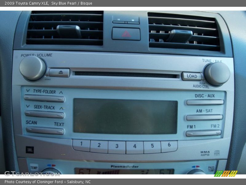 Sky Blue Pearl / Bisque 2009 Toyota Camry XLE