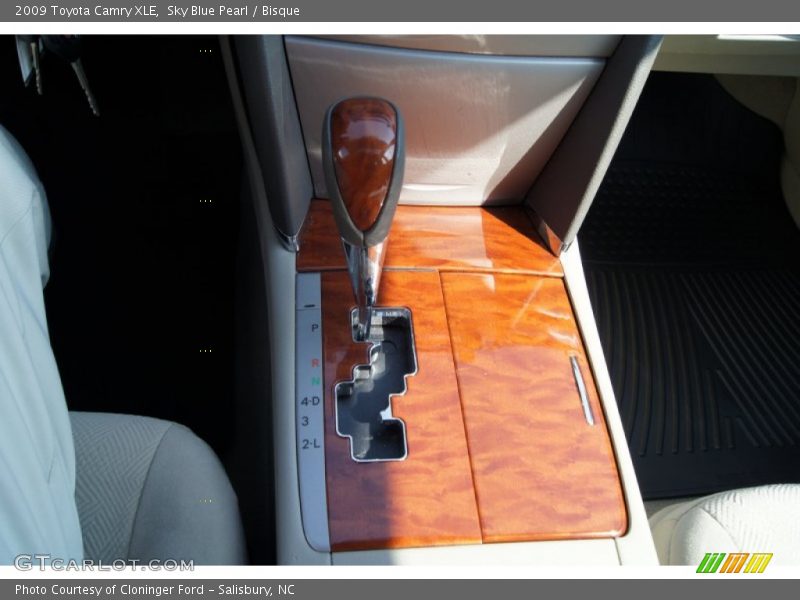 Sky Blue Pearl / Bisque 2009 Toyota Camry XLE