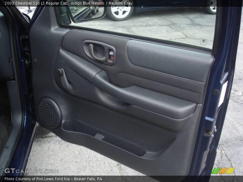 Indigo Blue Metallic / Medium Gray 2003 Chevrolet S10 LS Regular Cab