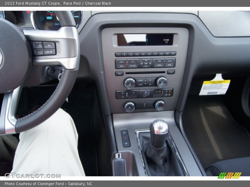 Controls of 2013 Mustang GT Coupe