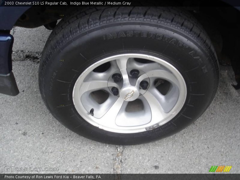 Indigo Blue Metallic / Medium Gray 2003 Chevrolet S10 LS Regular Cab