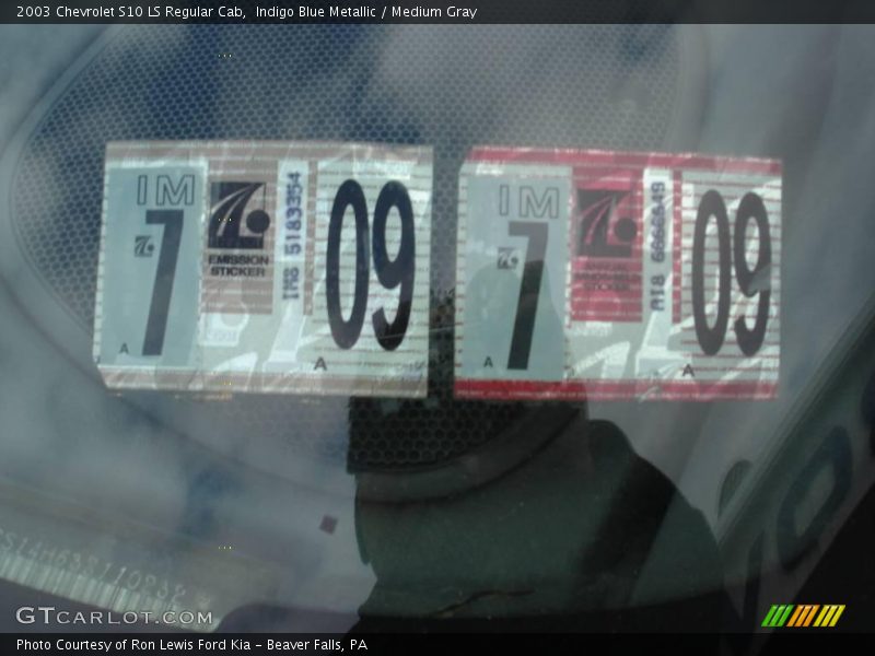 Indigo Blue Metallic / Medium Gray 2003 Chevrolet S10 LS Regular Cab
