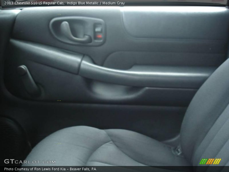 Indigo Blue Metallic / Medium Gray 2003 Chevrolet S10 LS Regular Cab