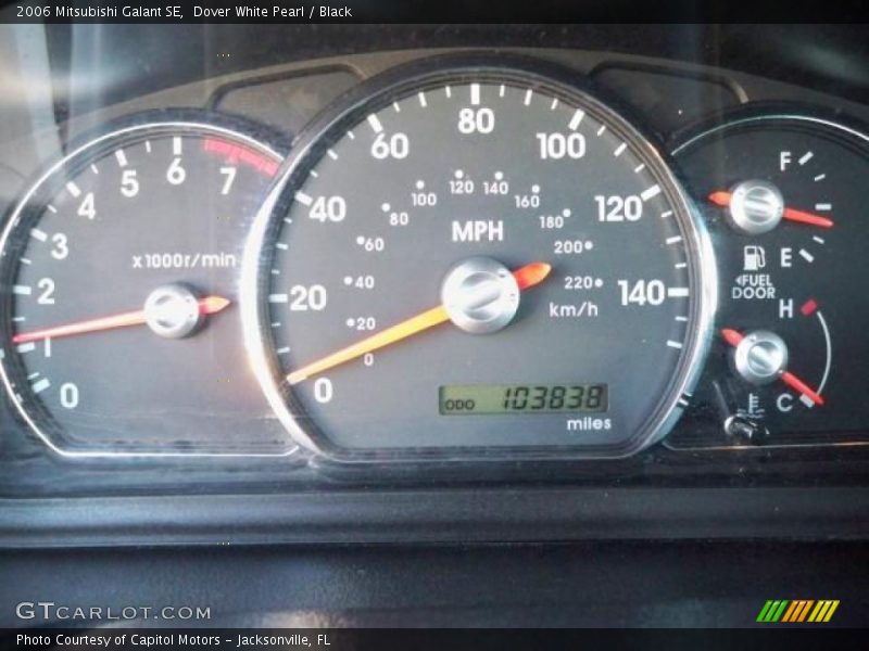 Dover White Pearl / Black 2006 Mitsubishi Galant SE