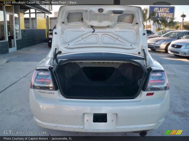 Dover White Pearl / Black 2006 Mitsubishi Galant SE