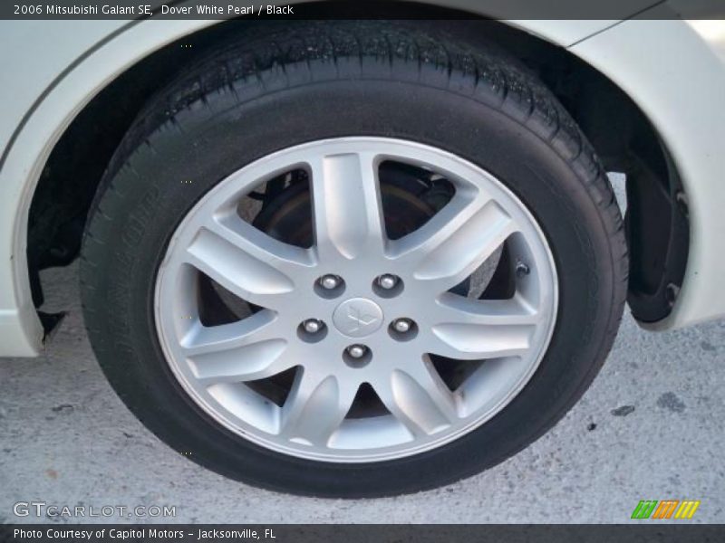 Dover White Pearl / Black 2006 Mitsubishi Galant SE
