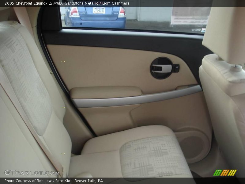 Sandstone Metallic / Light Cashmere 2005 Chevrolet Equinox LS AWD