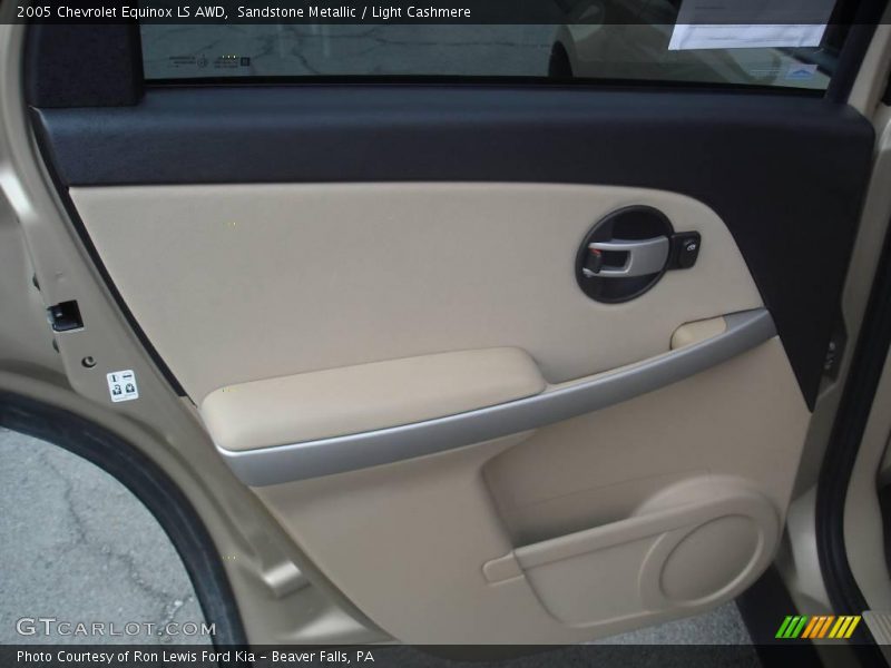 Sandstone Metallic / Light Cashmere 2005 Chevrolet Equinox LS AWD