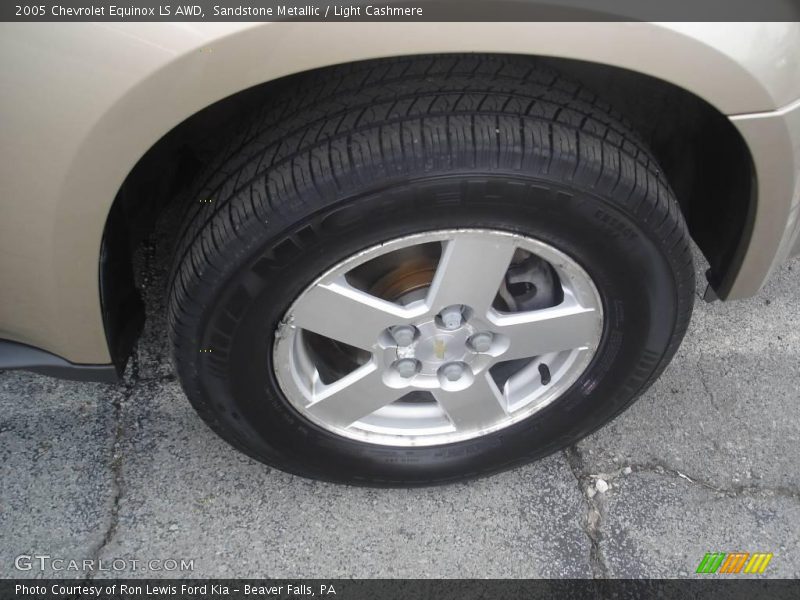 Sandstone Metallic / Light Cashmere 2005 Chevrolet Equinox LS AWD