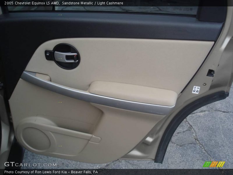 Sandstone Metallic / Light Cashmere 2005 Chevrolet Equinox LS AWD