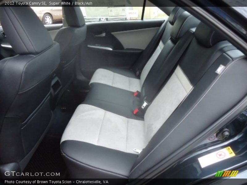 Super White / Black/Ash 2012 Toyota Camry SE