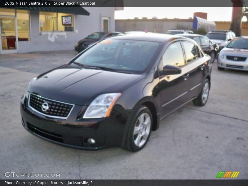 Super Black / Charcoal 2009 Nissan Sentra 2.0 S