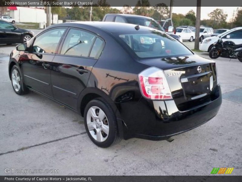 Super Black / Charcoal 2009 Nissan Sentra 2.0 S