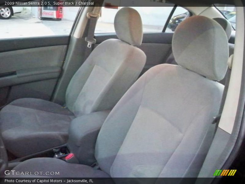 Super Black / Charcoal 2009 Nissan Sentra 2.0 S