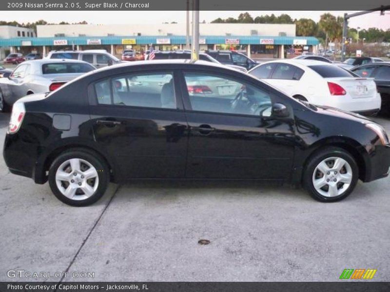 Super Black / Charcoal 2009 Nissan Sentra 2.0 S