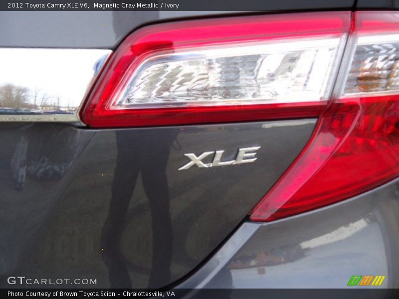 Magnetic Gray Metallic / Ivory 2012 Toyota Camry XLE V6