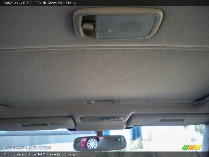 Electric Green Mica / Ivory 2002 Lexus IS 300